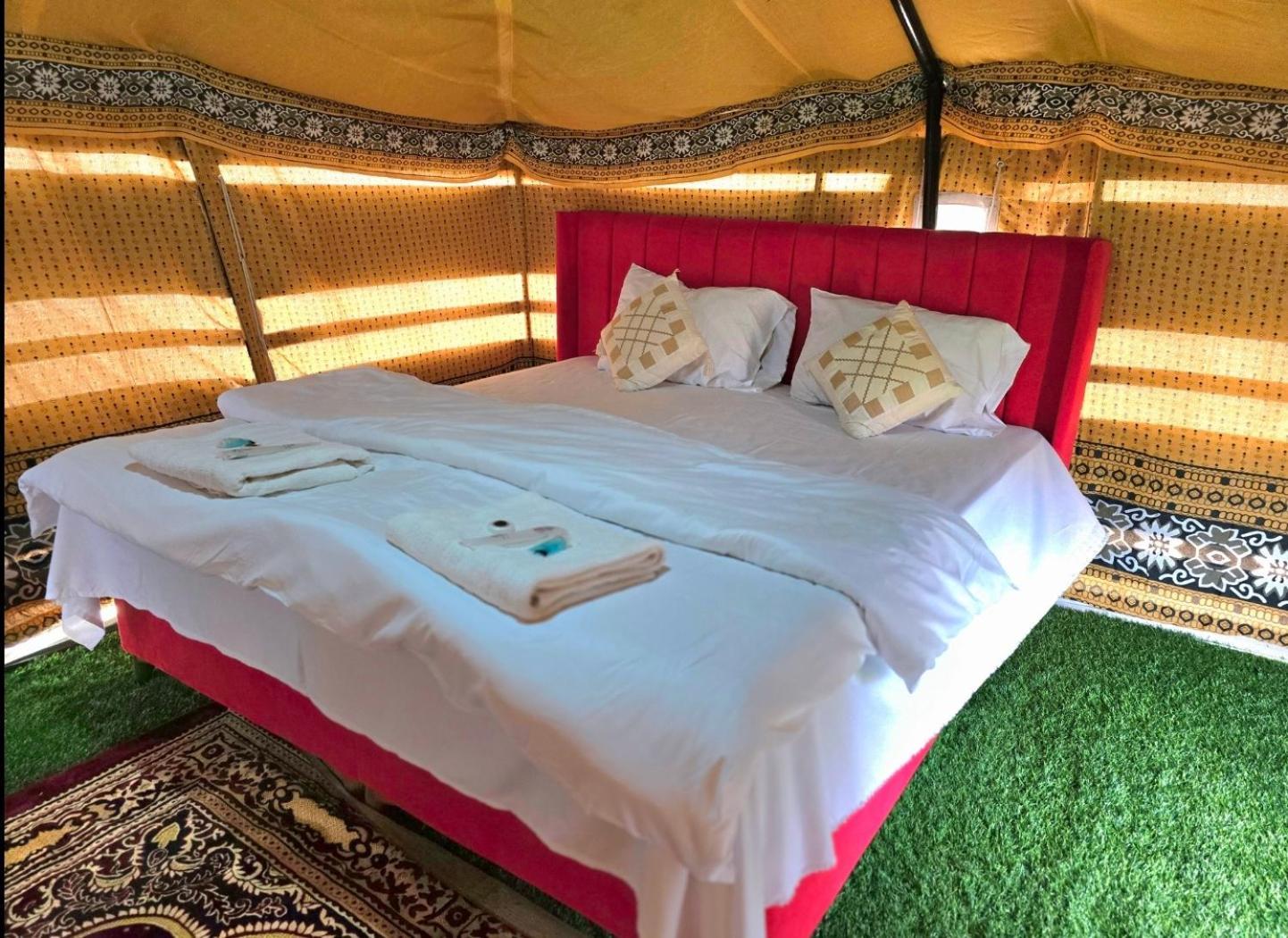 Moon Light Luxury Camp * Bidiya